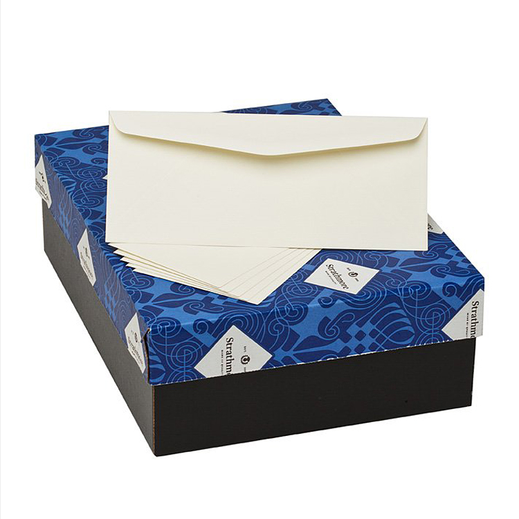 Mohawk® Strathmore Writing Wove Soft White 28 lb. Text 25% Cotton Peel-n-Seal No. 10 Envelopes 500 per Box